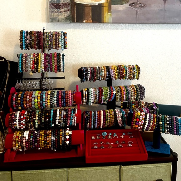 Like this listing to get notified when I go live! - Picture 5 of 5